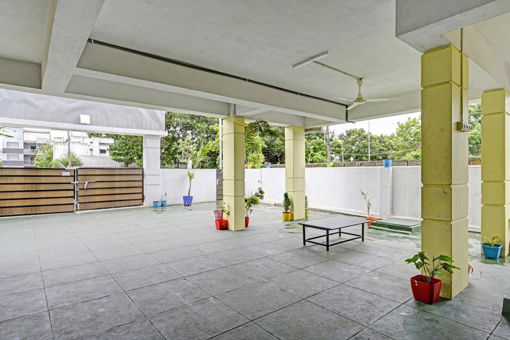 Hotel O Coastal Inn Luxury Service Apartments คาคินาดา ภายนอก รูปภาพ